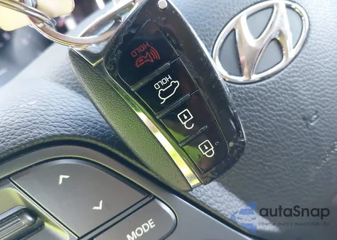 2017 Hyundai Santa Fe Sport 2.0T Ultimate z USA, uszkodzony, nr VIN 5XYZW4LA8HG496933